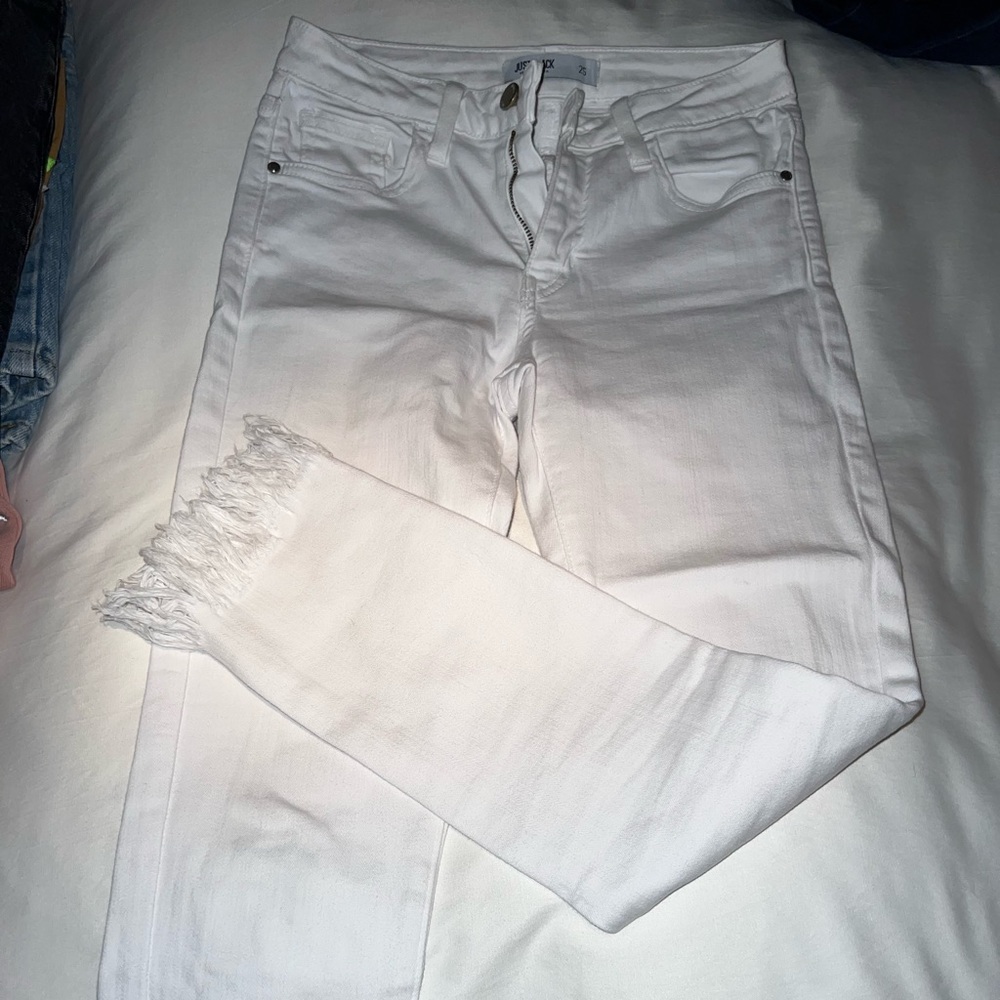 super comfy stretchy white skinny jeans